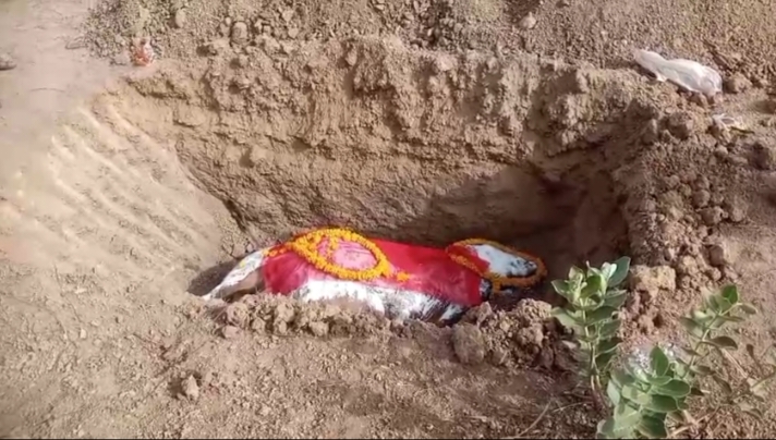 मंडलेश्वर में सड़क हादसे में नंदी बाबा का निधन