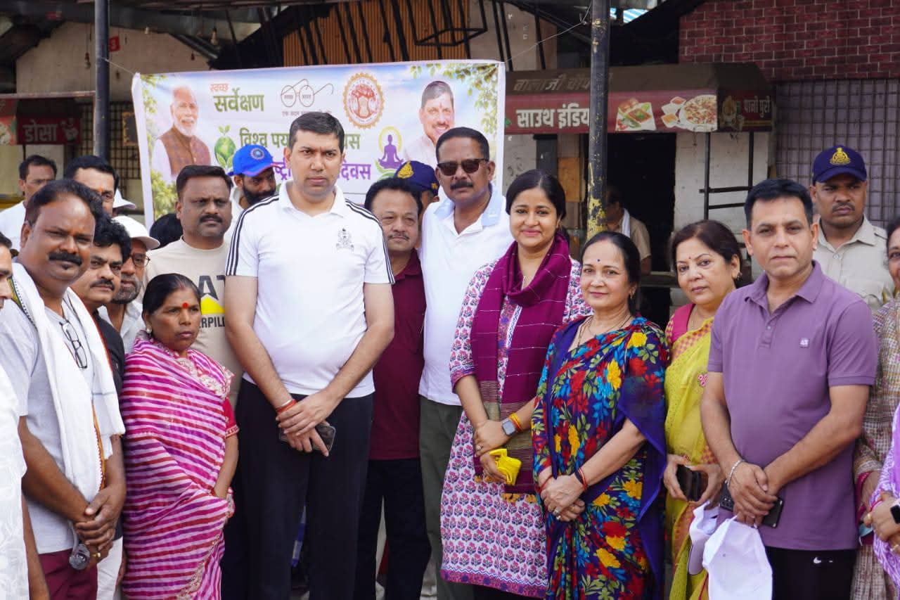दलसागर तालाब में चला स्वच्छता अभियान, विधायक-कलेक्टर व एसपी ने किया श्रमदान