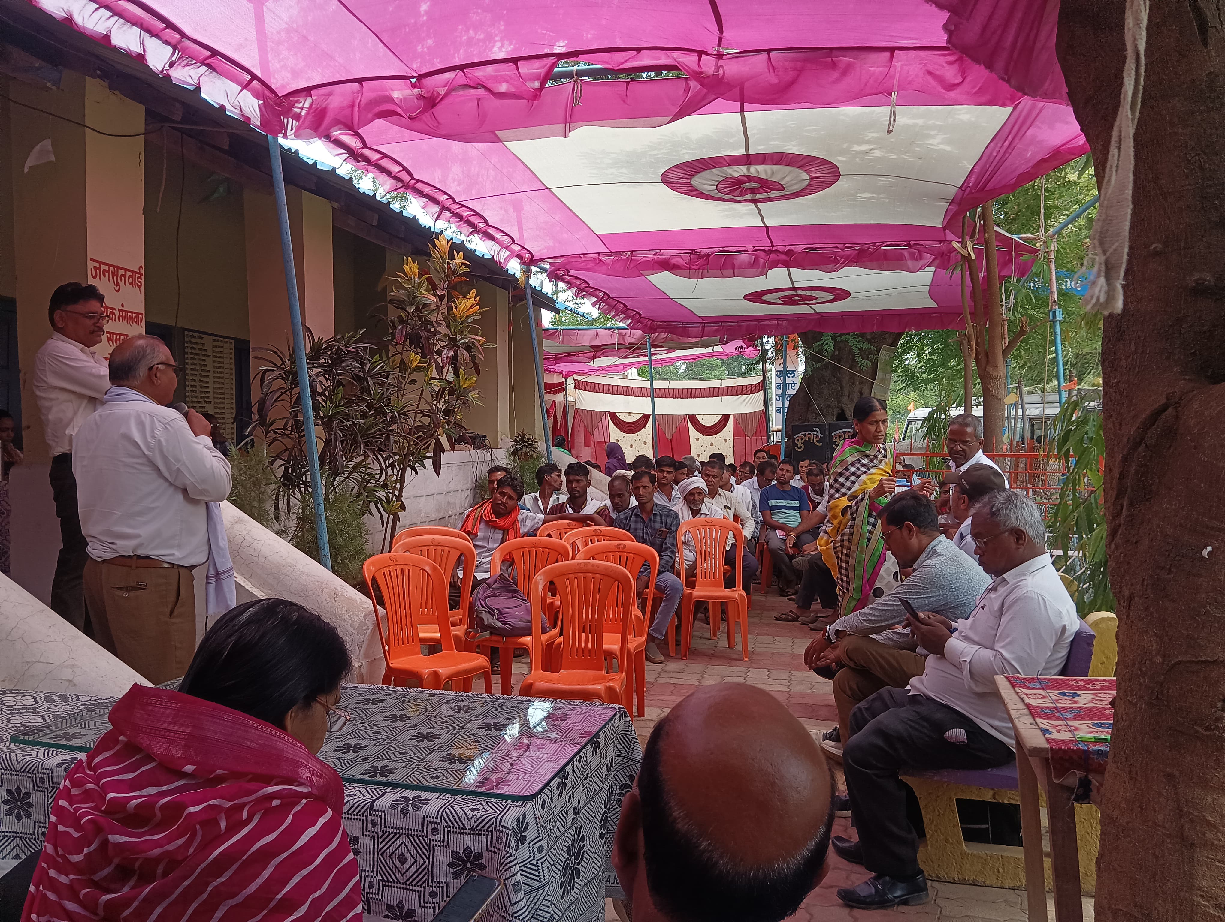 जन कल्याण शिविर में 238 आवेदनों में से 195 का मौके पर निराकरण, किसानों को दी गई योजनाओं की जानकारी