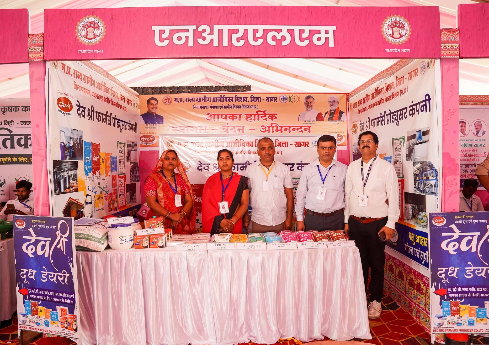 मुख्यमंत्री डॉ. मोहन यादव ने केसली में विभिन्न विभागों की विकासात्मक प्रदर्शनियों का किया अवलोकन