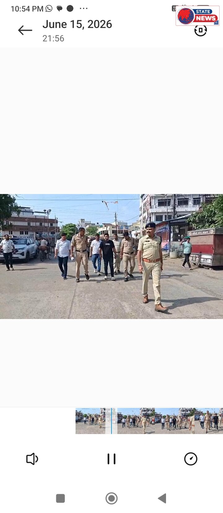 यातायात नियमों का उल्लंघन करने वालों पर पुलिस की सख्त कार्रवाई, अभद्रता करने वाले युवक पर केस दर्ज