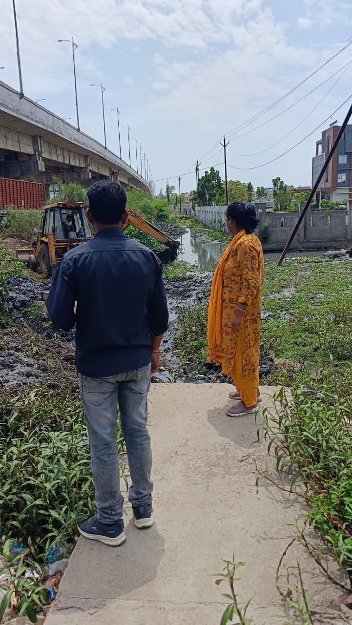 बीना मैं बारिश के पहले सफाई अभियान 