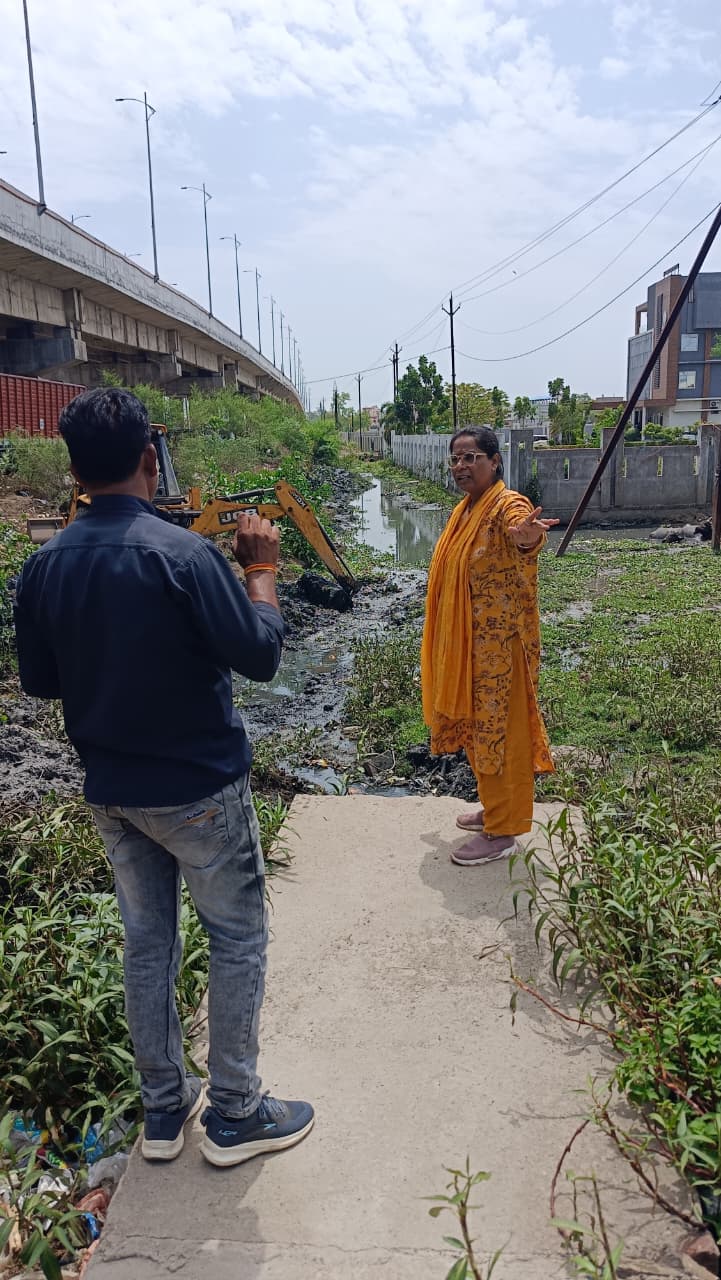 बीना मैं बारिश के पहले सफाई अभियान 