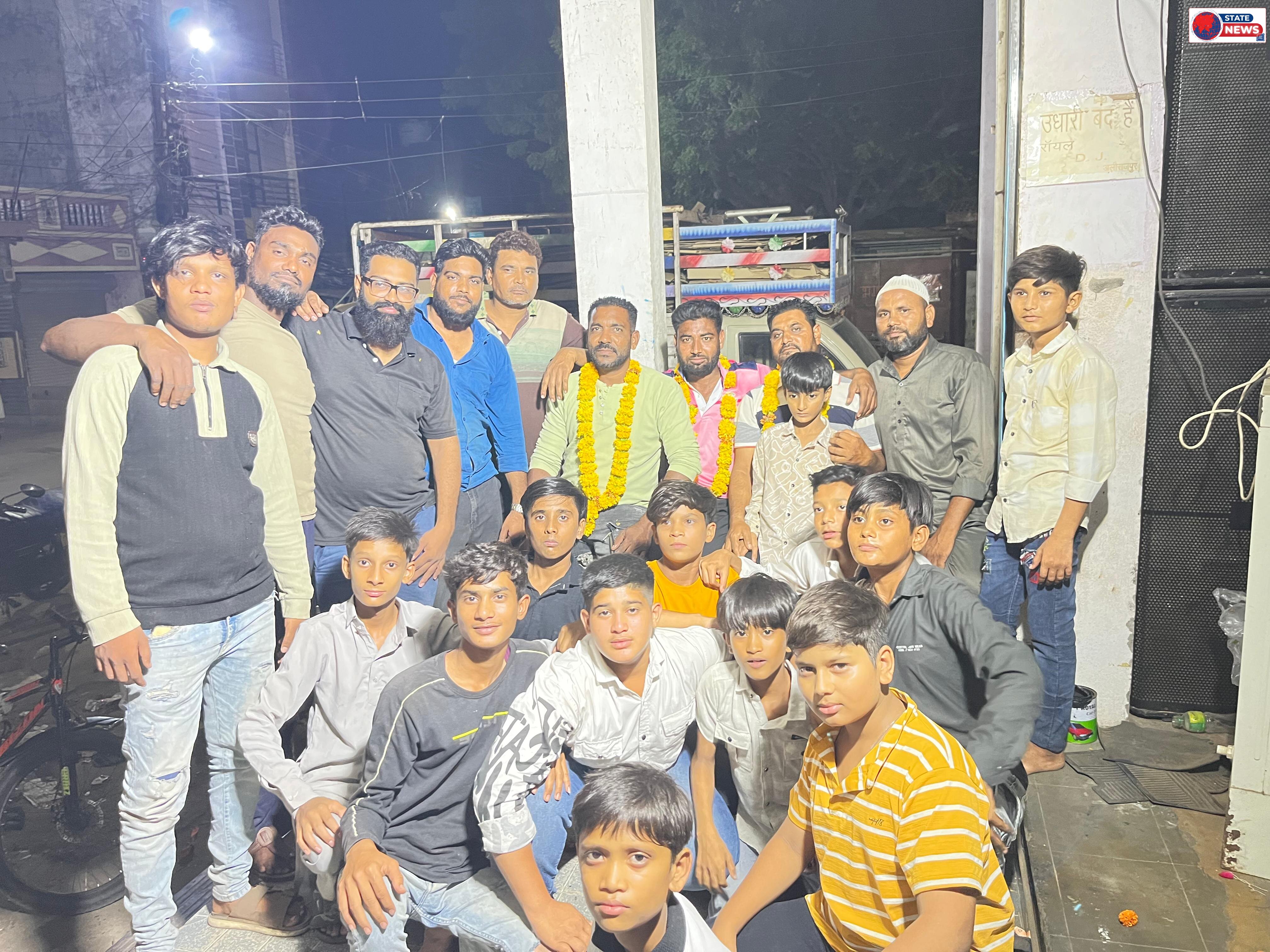 *हुसैनी अखाड़ा ग्रुप की नई कमान सलमान खान के हाथों में,सर्वसम्मति से नई कार्यकारिणी का गठन*  *संगठन को मजबूत बनाने और सामाजिक-धार्मिक गतिविध
