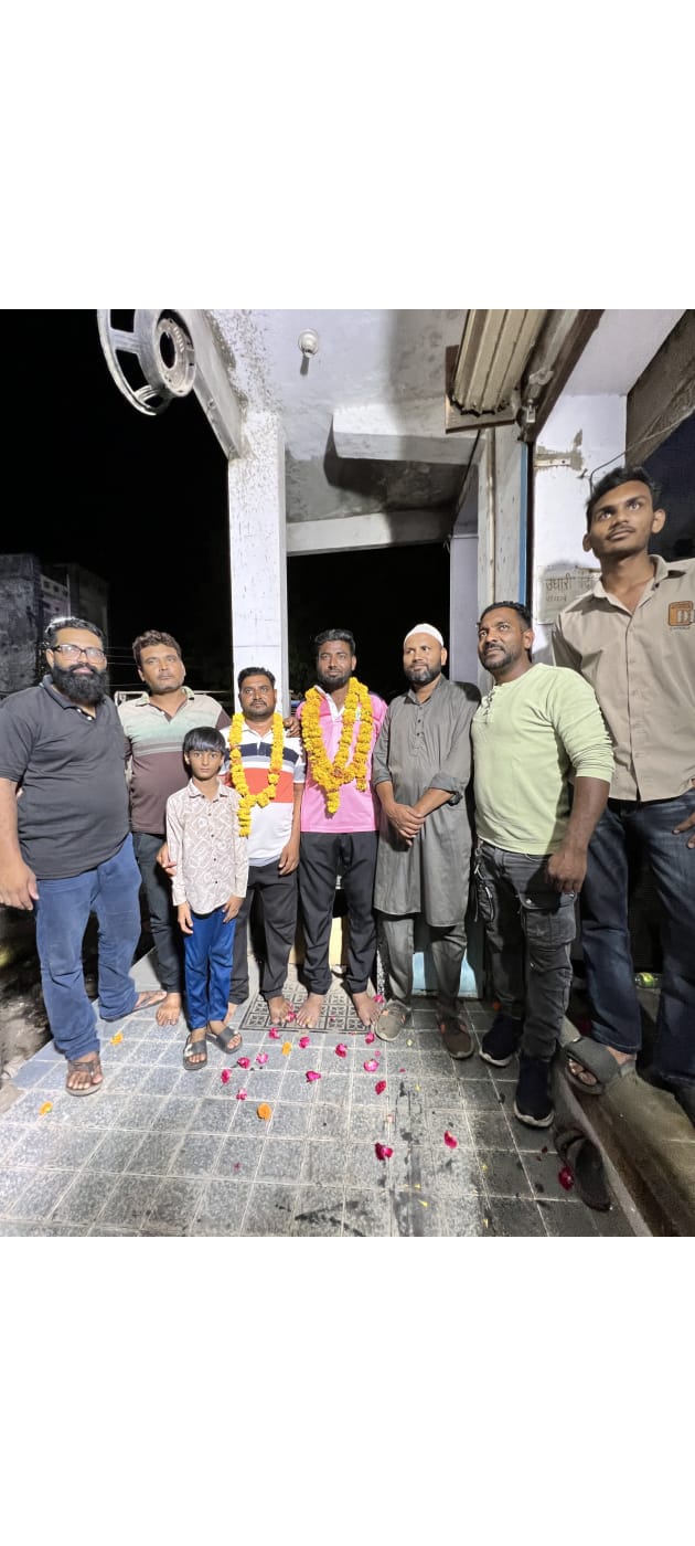 *हुसैनी अखाड़ा ग्रुप की नई कमान सलमान खान के हाथों में,सर्वसम्मति से नई कार्यकारिणी का गठन*  *संगठन को मजबूत बनाने और सामाजिक-धार्मिक गतिविध