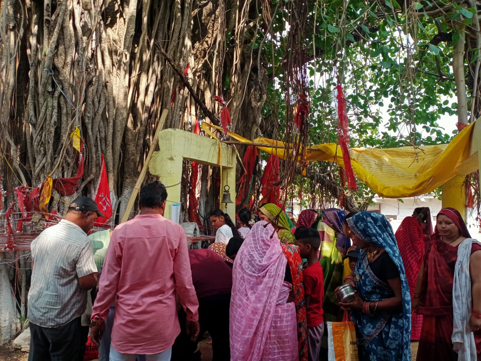 धूमधाम और श्रद्धा के साथ संपन्न हुई आषाढ़ी पूजा, नगर की सुख-समृद्धि एवं अच्छी वर्षा की कामना