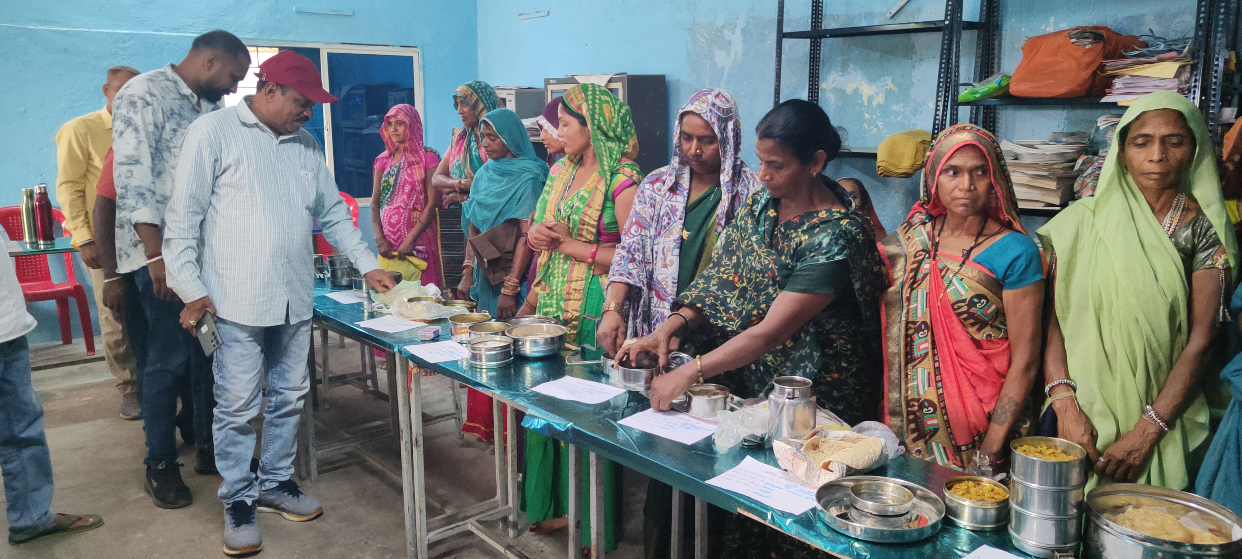 पोष्टिक और रुचिकर भोजन को बढ़ावा देने रसोइयों की विकासखंड स्तरीय प्रतियोगिता आयोजित