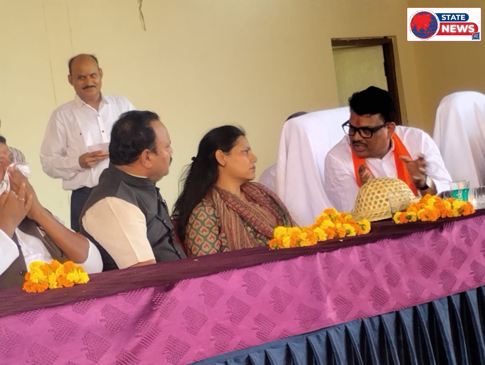 जनकल्याण शिविर में पहुंचे उमरिया प्रभारी मंत्री नगर सिंह चौहान ने ग्राम अमिलिहा में जनता की सुनी समस्याएं 