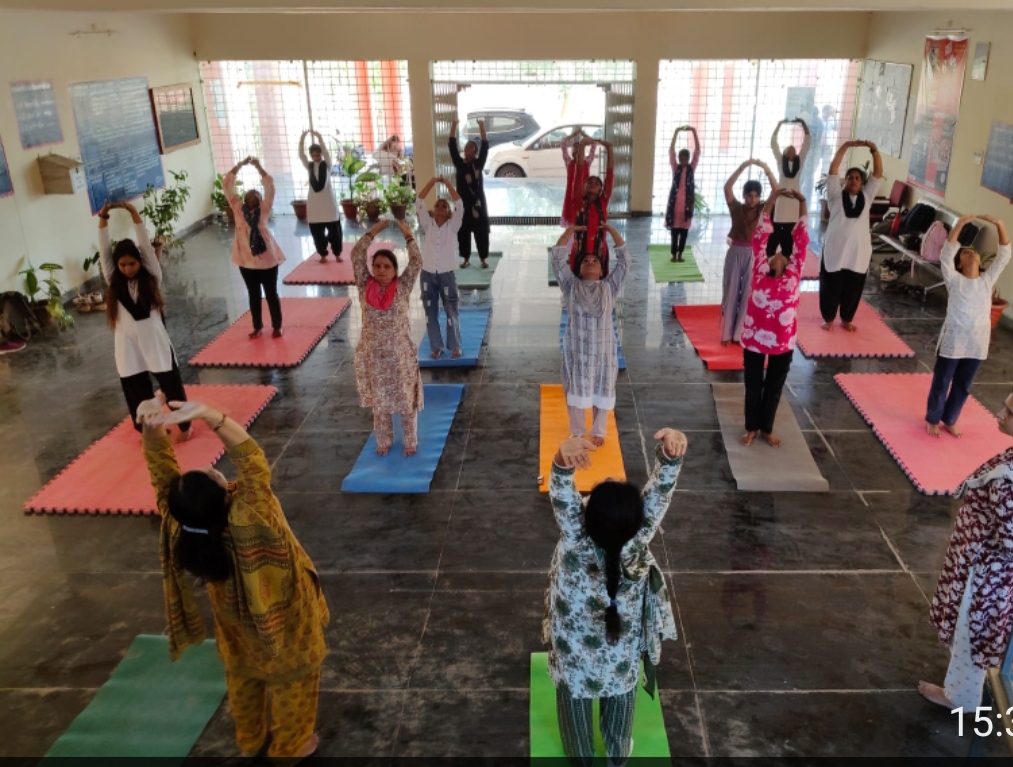 अंतर्राष्ट्रीय योग दिवस 2026: शासकीय महाविद्यालय केसली में तैयारियां तेज, छात्र-छात्राओं ने किया योगाभ्यास