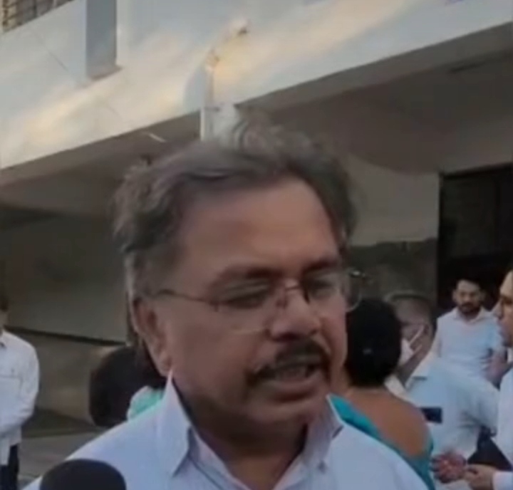 देवास जिला अस्पताल की नई क्रिटिकल केयर यूनिट का निरीक्षण, नवंबर तक शुरू होने की उम्मीद