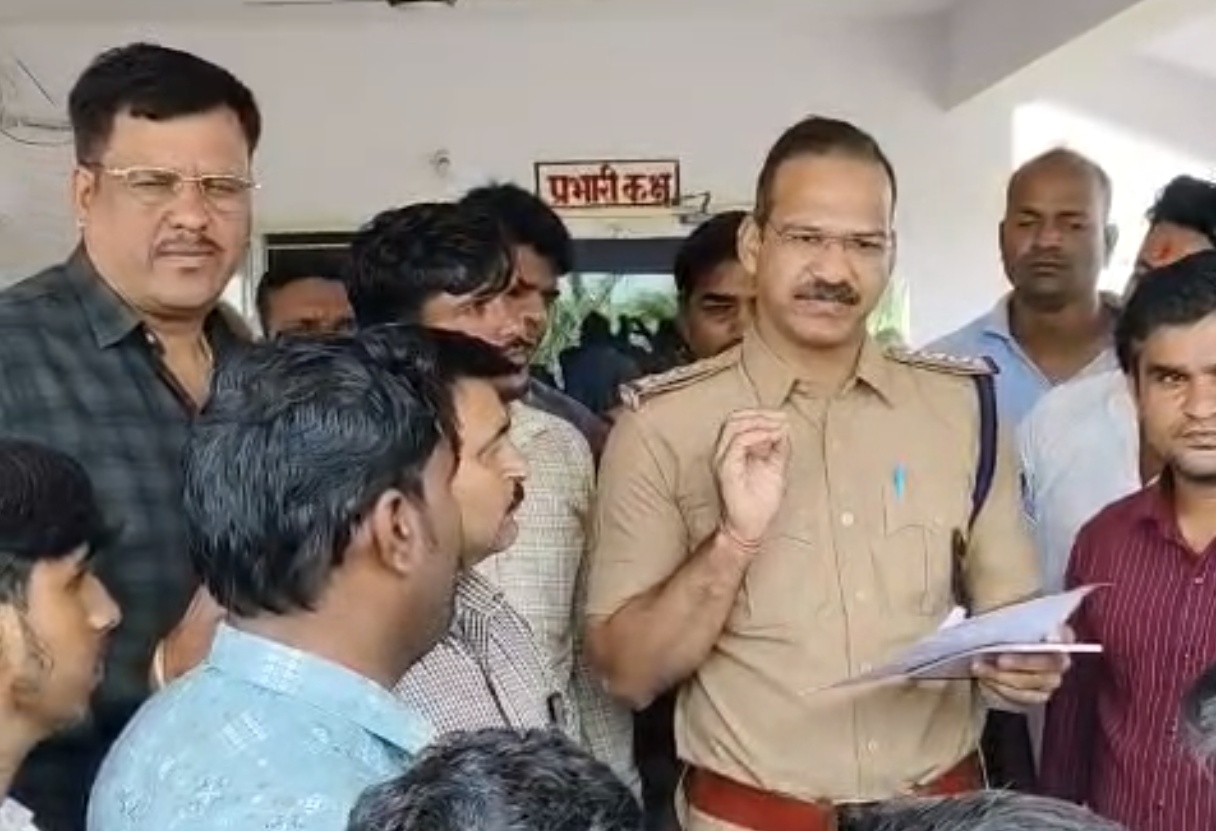 कोठड़ी खारवा में युवक की हत्या के बाद ग्रामीणों में आक्रोश, आरोपियों पर सख्त कार्रवाई की मांग