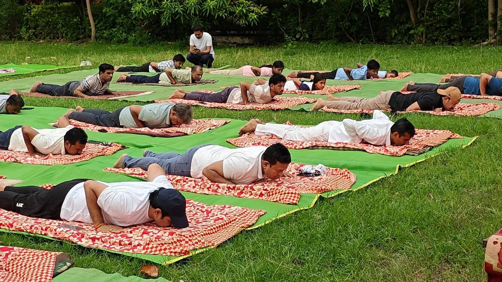 स्वस्थ आयु के लिए योग जरूरी