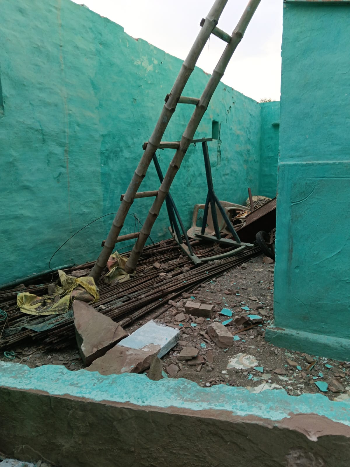 भुगावली थाना खिमलासा का मंदिर की तोड़फोड़ 