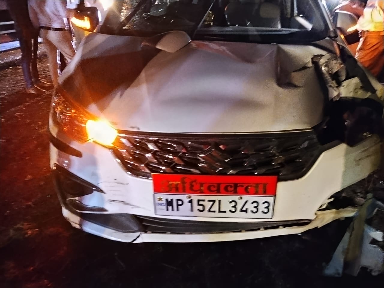 कार की टक्कर से बाइक सवार की मौके पर दर्दनाक मौत