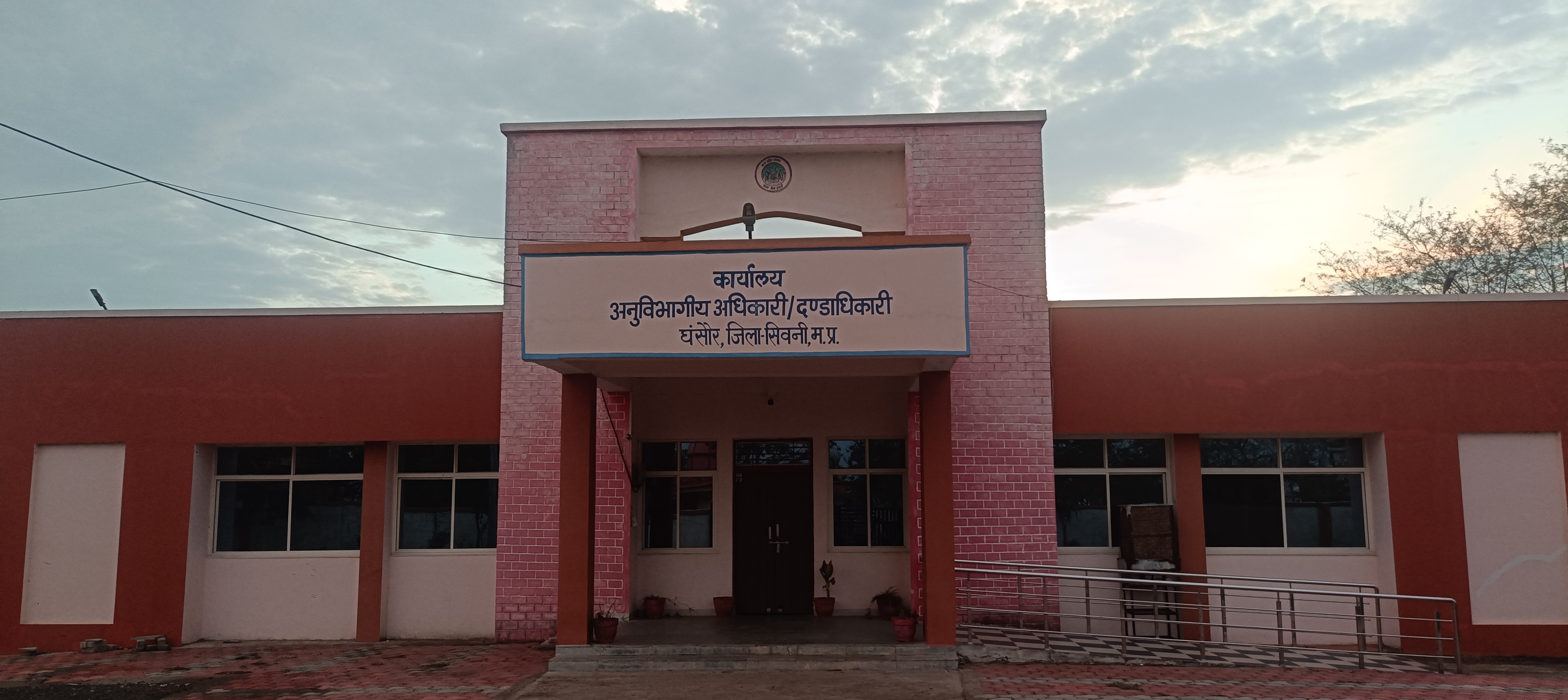 भेड़ा की चरनोई भूमि पर अतिक्रमण का मामला फिर लटका: एक साल बाद भी नहीं हटी कब्जेदारी, एसडीएम ने फिर लगाया स्थगन*