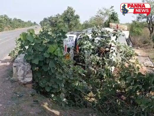 पन्ना: सतना हाईवे पर अनियंत्रित होकर पलटा ट्राला