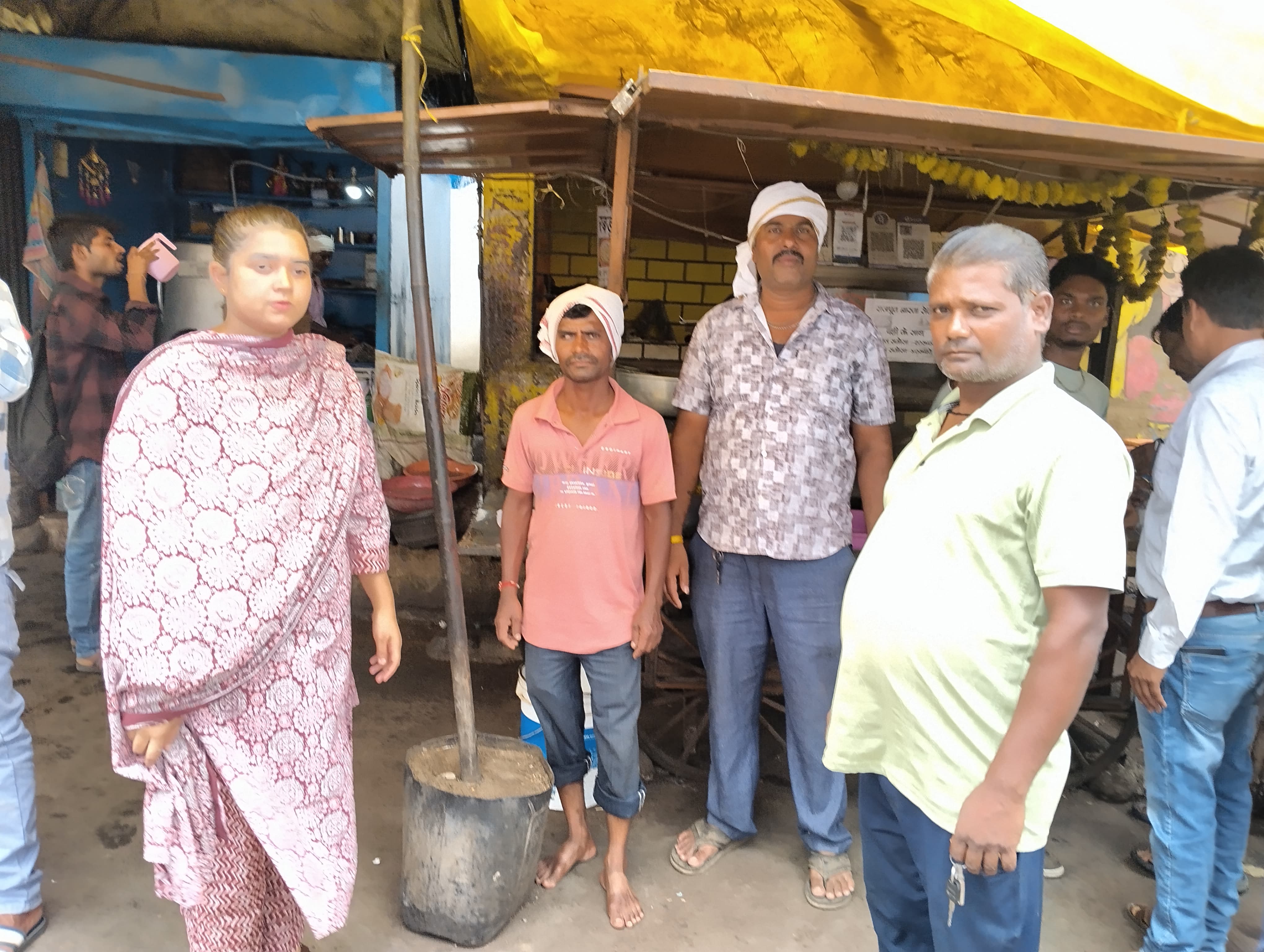 पार्षद खुशबू विजय अतुलकर की पहल रंग लाई, बस स्टैंड की पानी टंकी हुई साफ