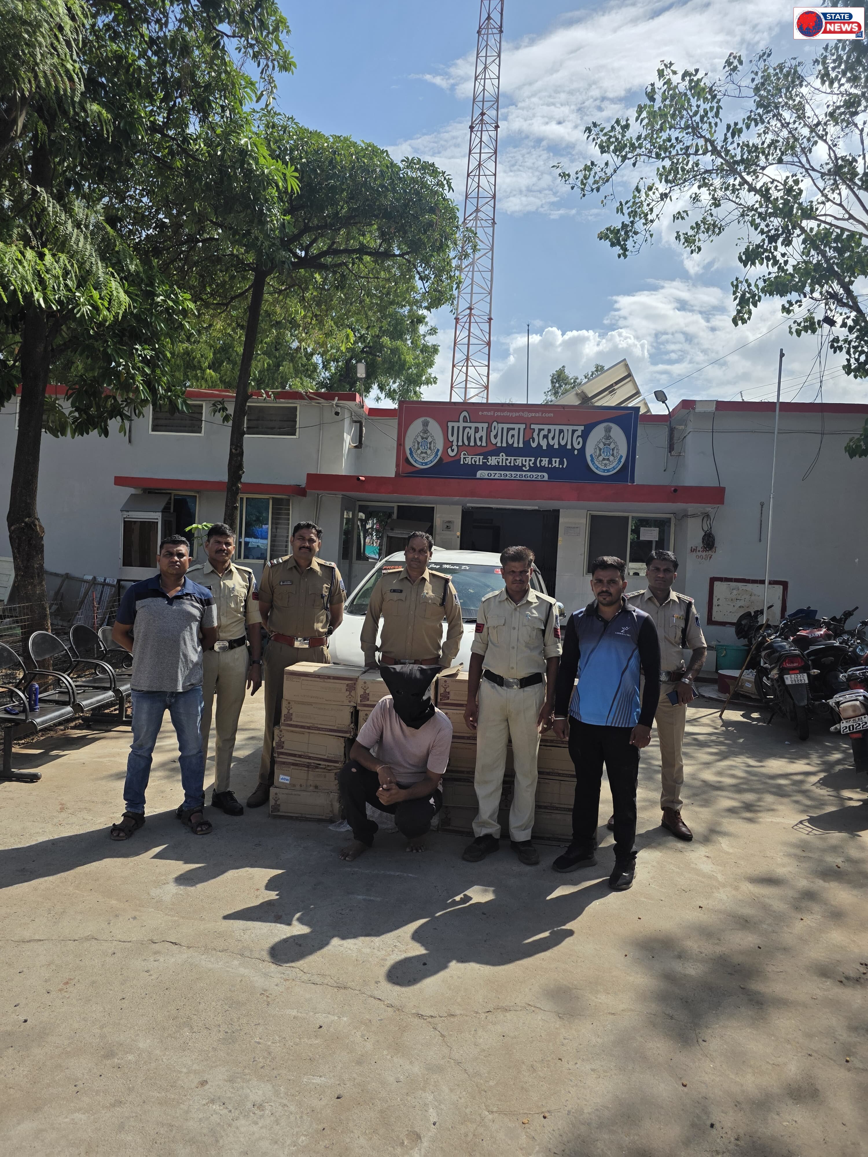 उदयगढ़ पुलिस की अवैध शराब पर बड़ी कार्यवाही आरोपी से 40 पेटी अंग्रेजी शराब एवं इनोवा वाहन जप्त*