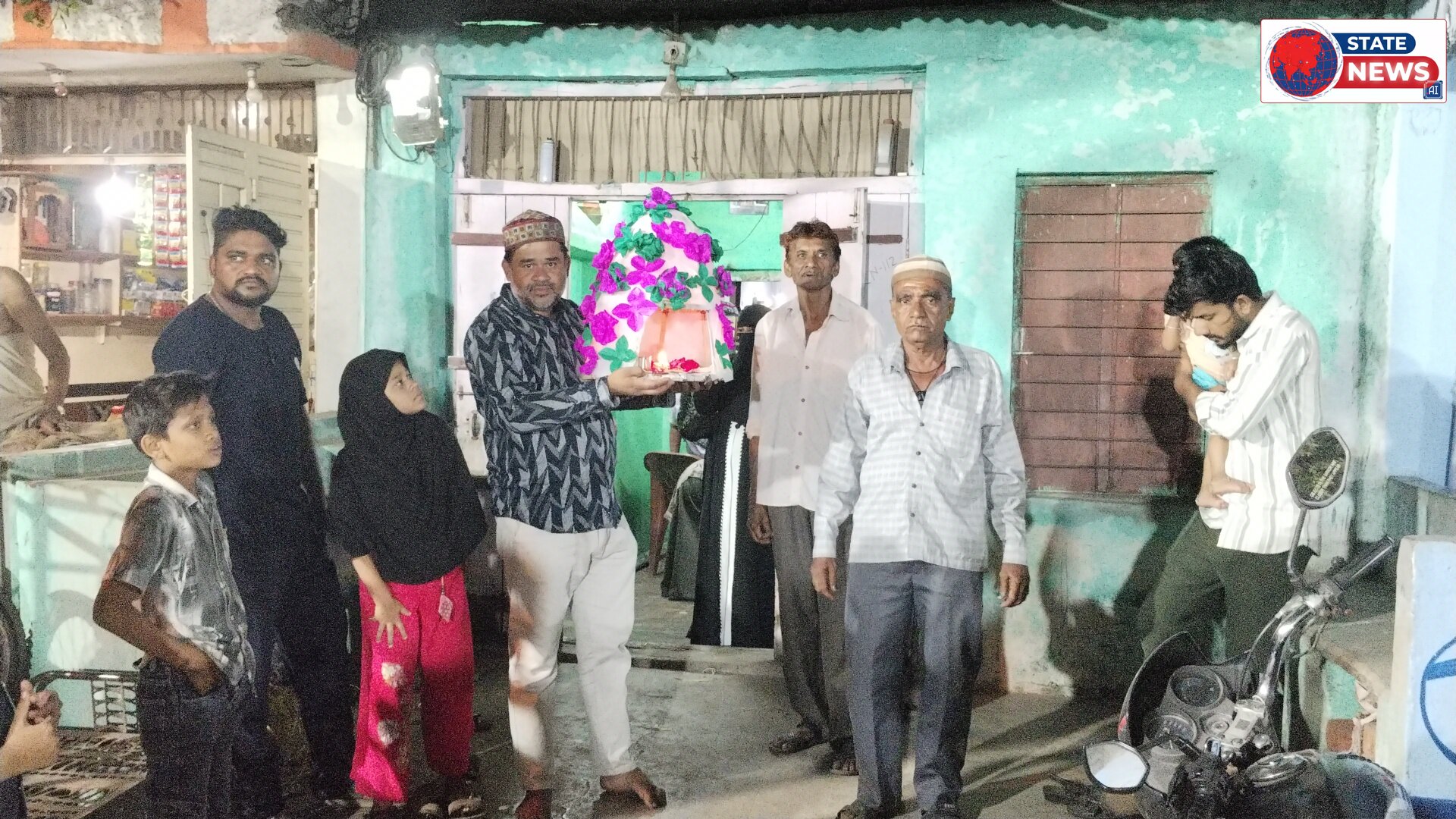 मुस्लिम समाज मोहर्रम पर्व आलीराजपुर अकीदत के साथ निकला शाही मेहंदी जुलूस*  *शाही मेहंदी जुलूस में उमड़ा जनसैलाब*