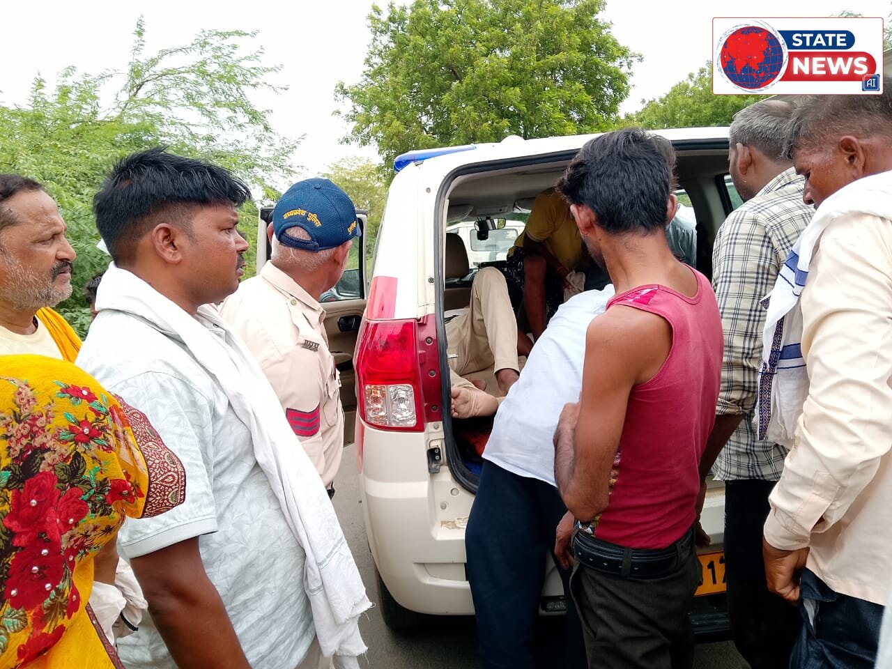 रेत की रफ्तार बनी काल! ट्रैक्टर-मोटरसाइकिल की भिड़ंत में एक की मौत, दूसरा जिंदगी और मौत के बीच जूझ रहा