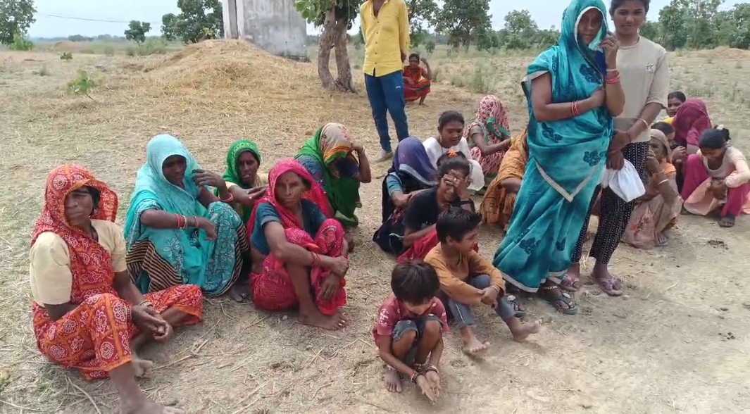 सरसी पंचायत के 20 परिवारों की परेशानी बढ़ी, बच्चों की पढ़ाई पर भी असर