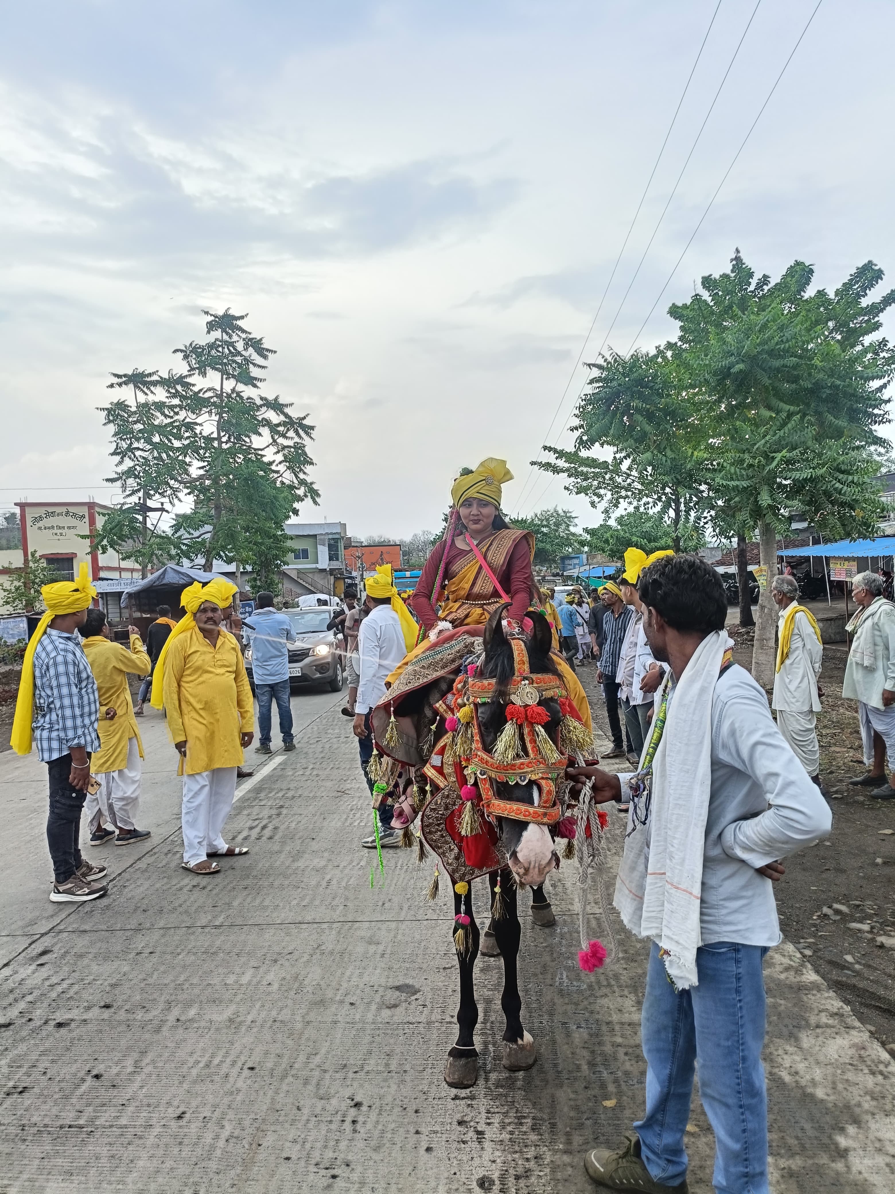 वीरांगना रानी दुर्गावती बलिदान दिवस: केसली में उमड़ा जनसैलाब, भव्य रैली निकाल दी गई भावभीनी श्रद्धांजलि