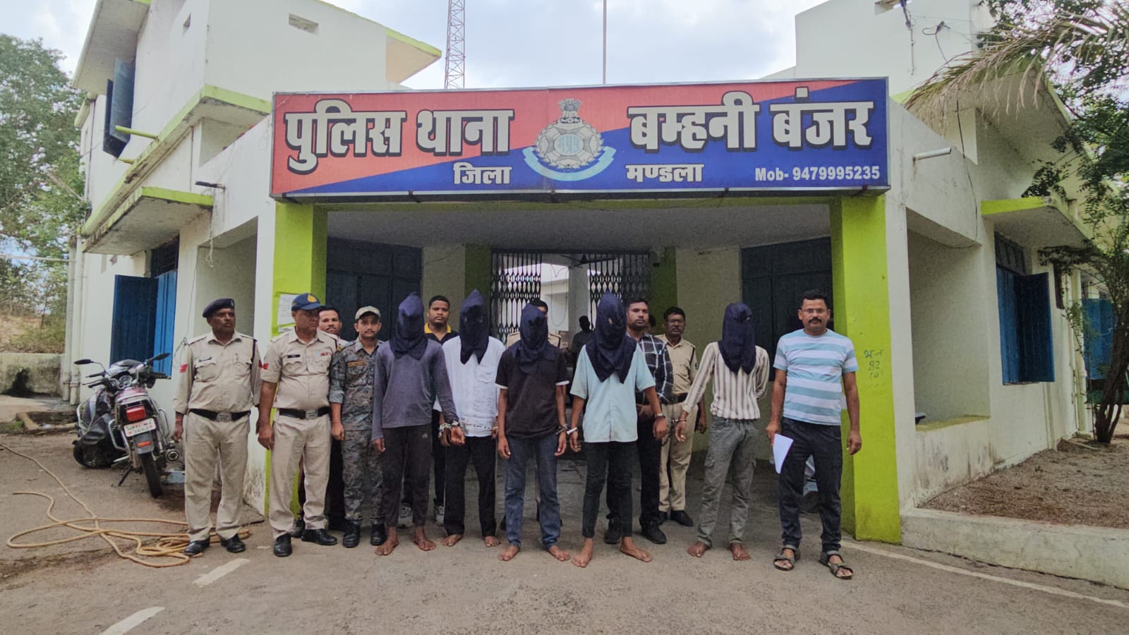 अंधे मर्डर की गुत्थी सुलझी।  पांचों आरोपी गिरफ्तार