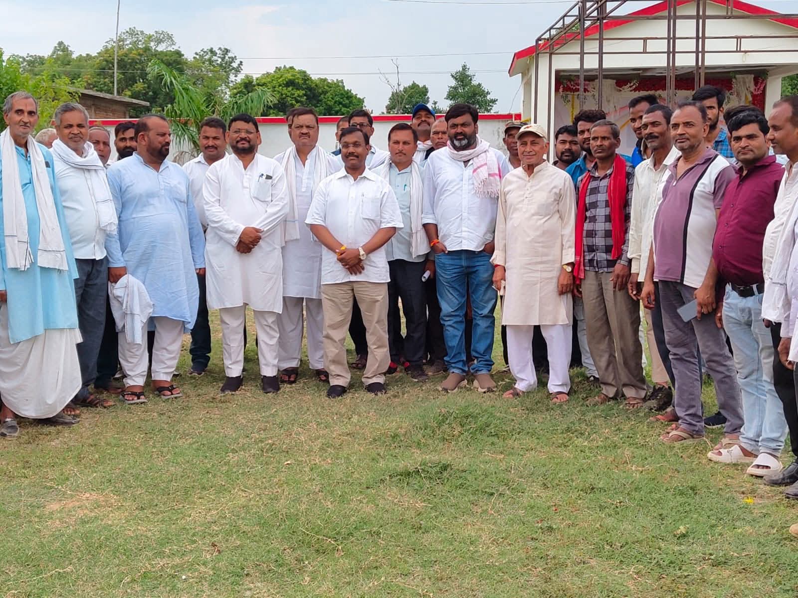 संगठन सृजन अभियान को मिली नई गति: सिहावल, बघोर और सुपेला मंडलम में कमलेश्वर पटेल ने कार्यकर्ताओं को दिया संगठन मजबूती का मंत्र