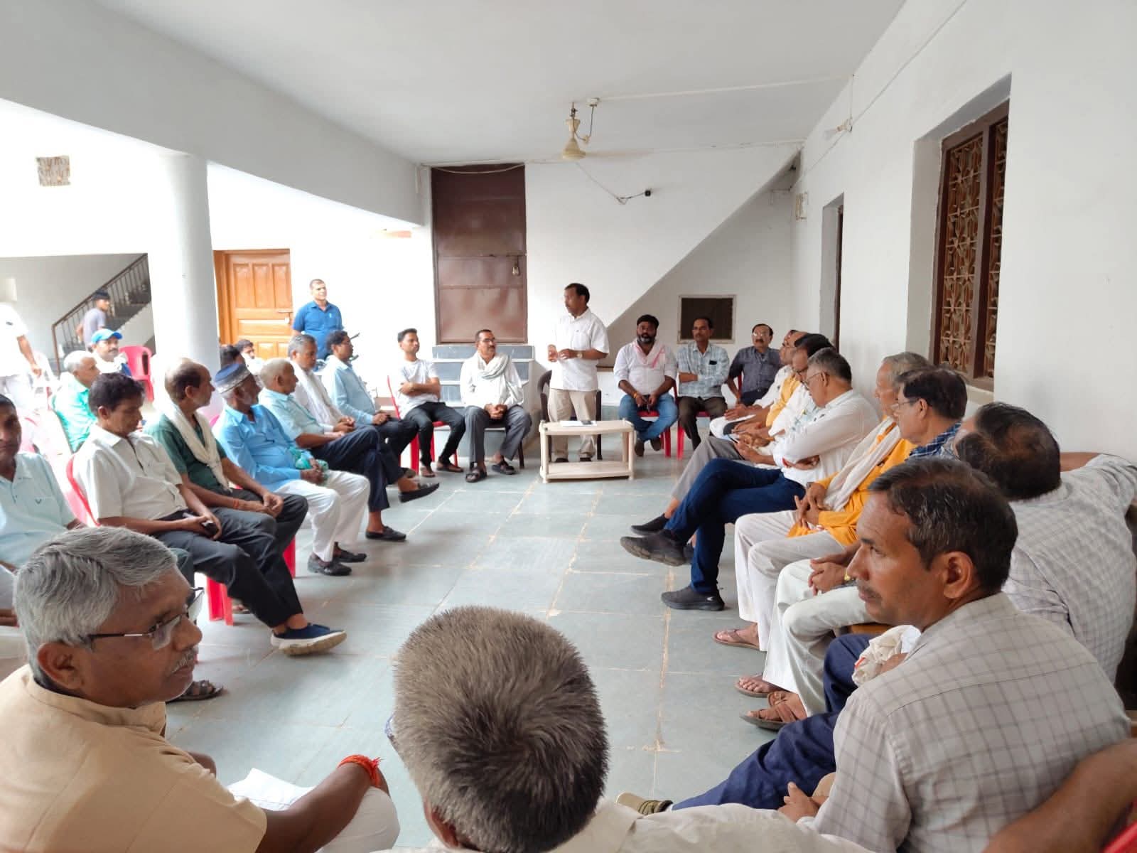 संगठन सृजन अभियान को मिली नई गति: सिहावल, बघोर और सुपेला मंडलम में कमलेश्वर पटेल ने कार्यकर्ताओं को दिया संगठन मजबूती का मंत्र