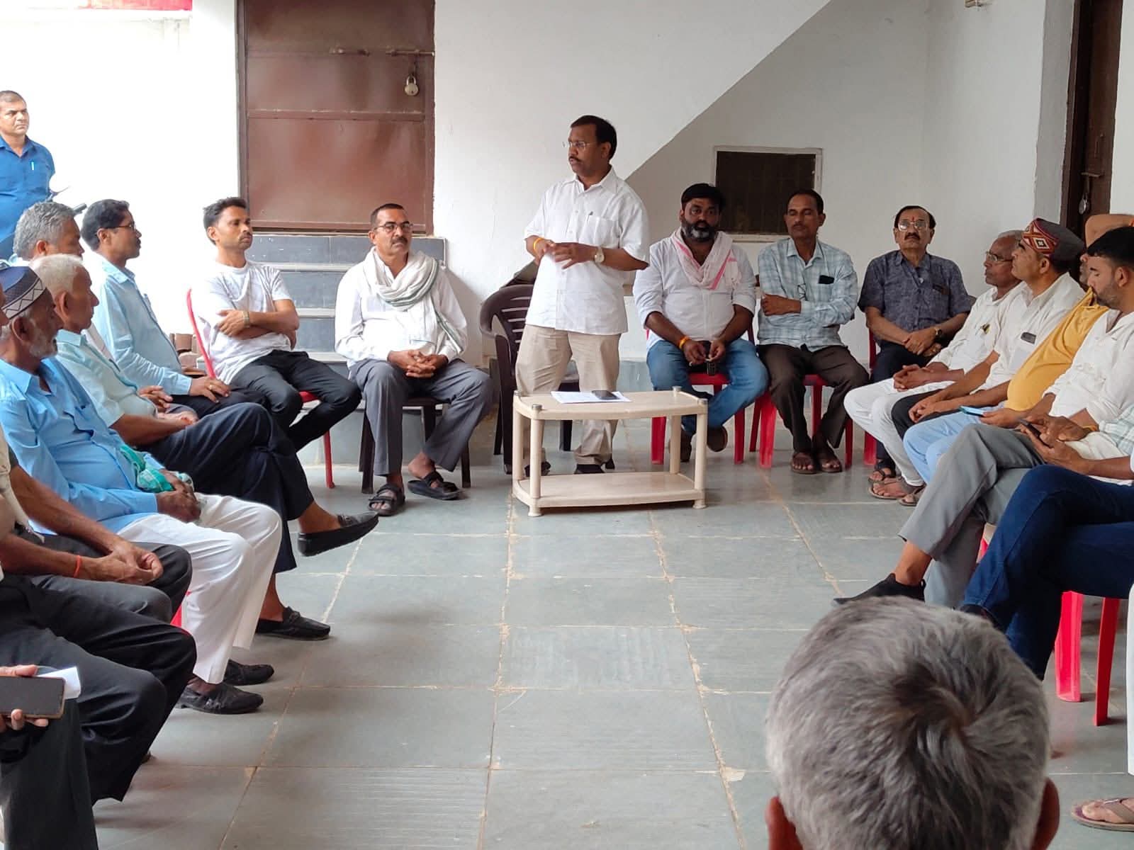 संगठन सृजन अभियान को मिली नई गति: सिहावल, बघोर और सुपेला मंडलम में कमलेश्वर पटेल ने कार्यकर्ताओं को दिया संगठन मजबूती का मंत्र
