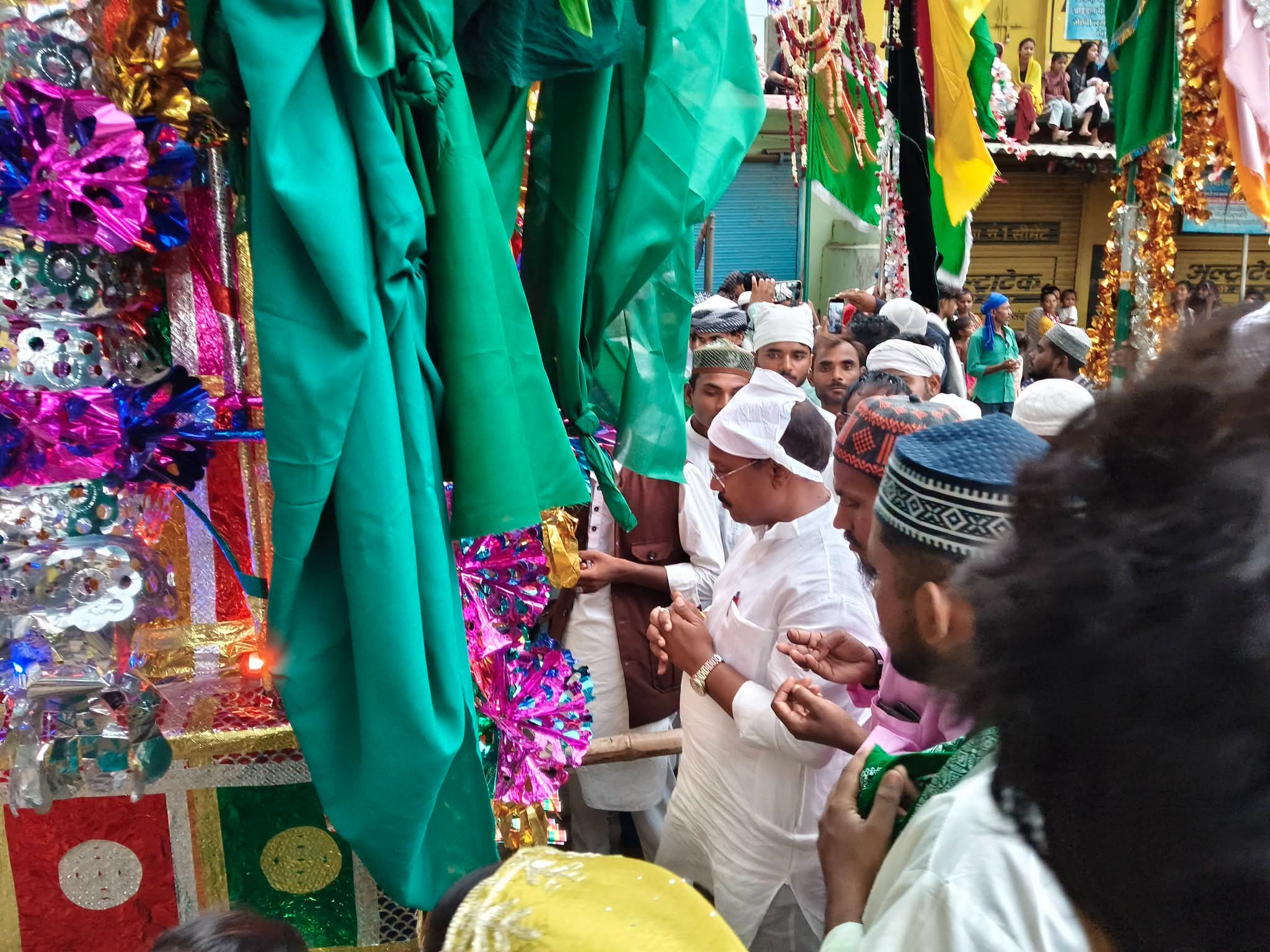 मुहर्रम पर इबादत, अकीदत और अमन का पैगाम