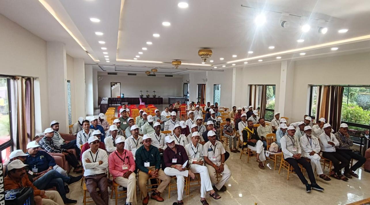 पत्रकार अपना आचरण सुधारें ताकि  सम्मान  वापिस लौट सकें: शलभ भदौरिया