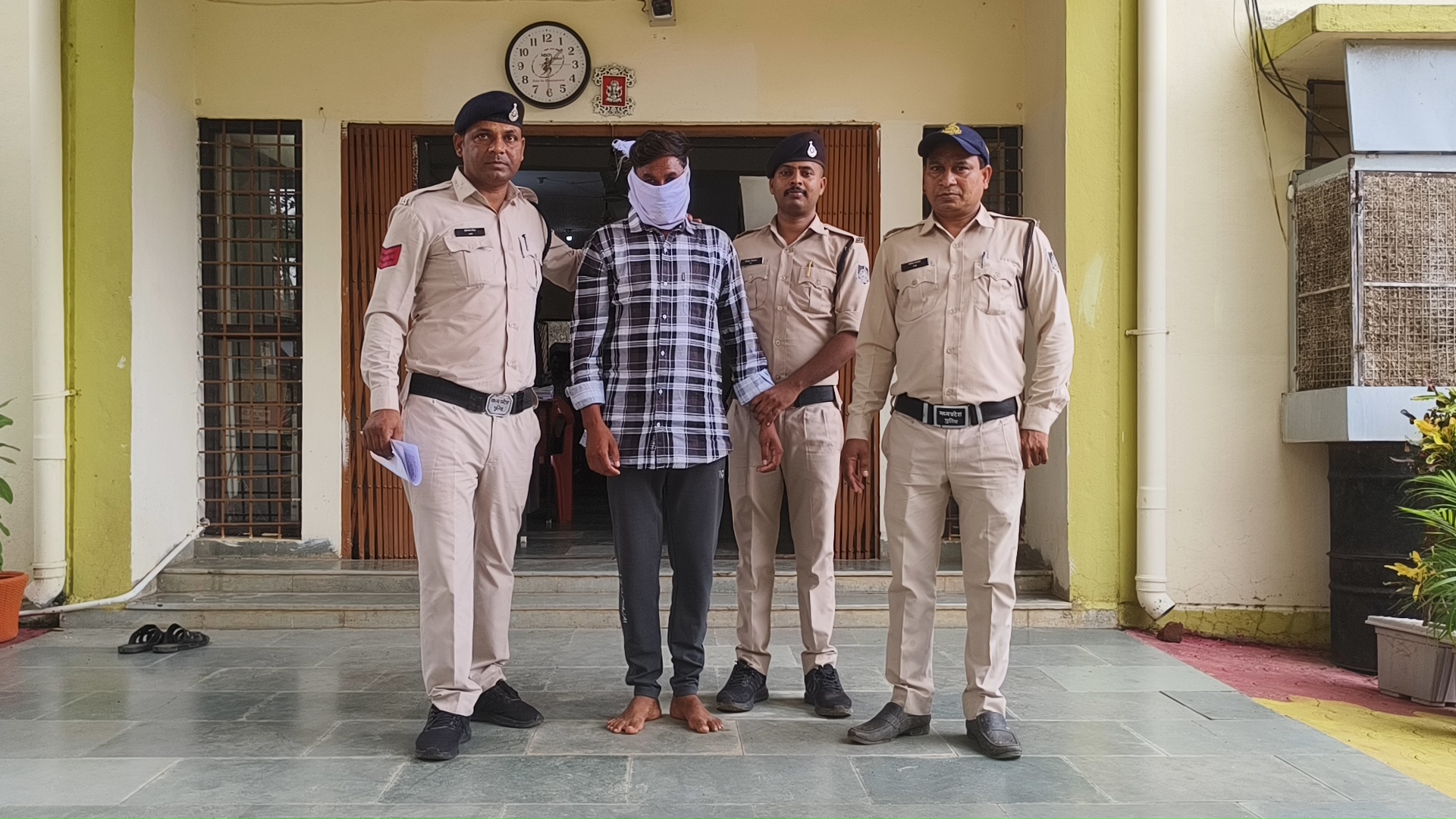 अवैध शराब पर शिकंजा कसने में नेपानगर पुलिस को मिली बड़ी सफलता।