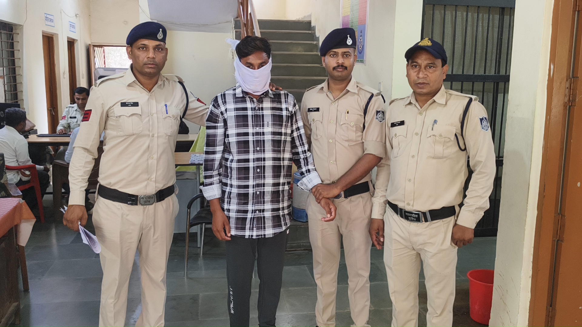 अवैध शराब पर शिकंजा कसने में नेपानगर पुलिस को मिली बड़ी सफलता।