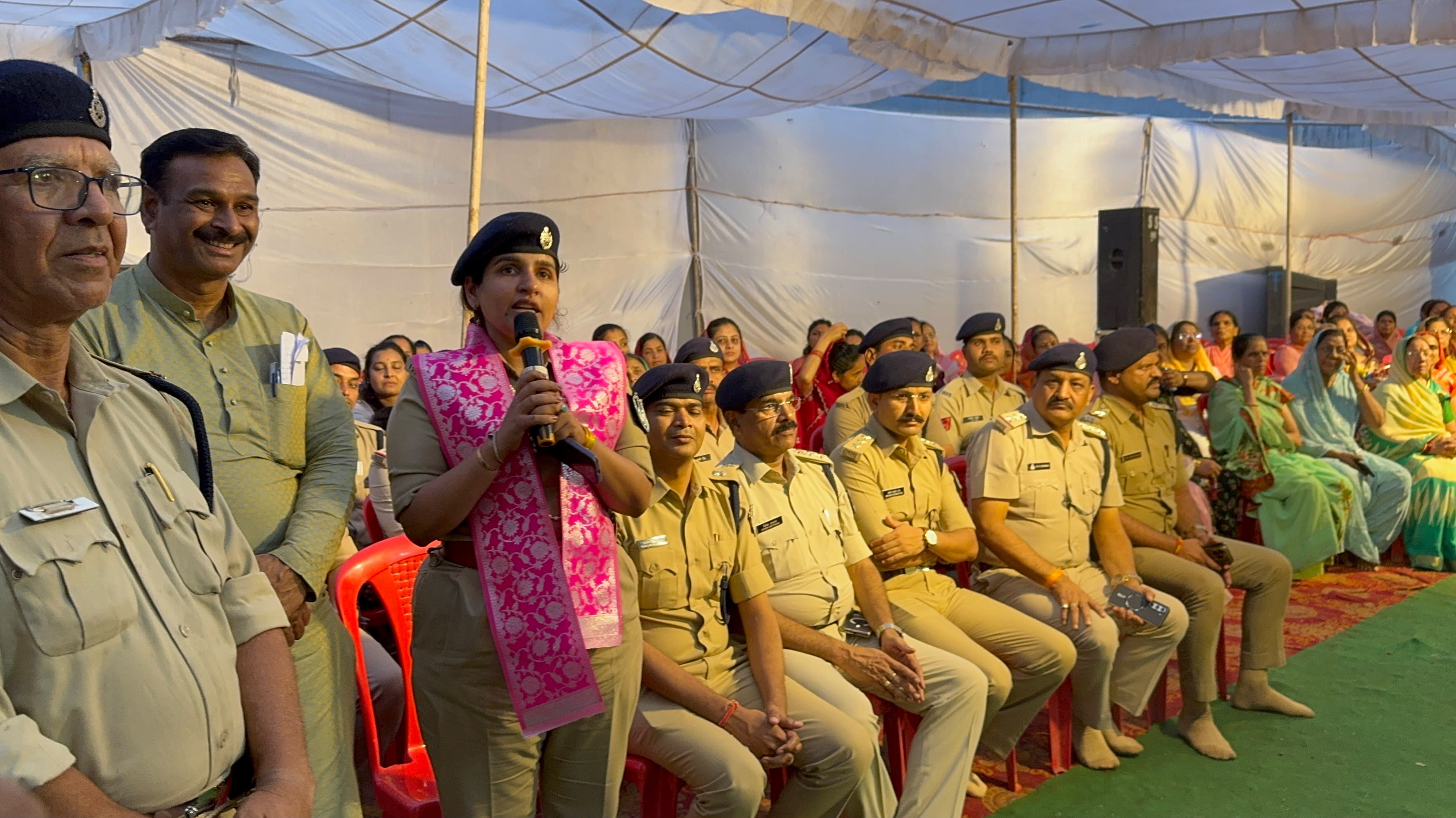 गुना में चेन चोरी सुलझाने पर पुलिस प्रशासन का सम्मान