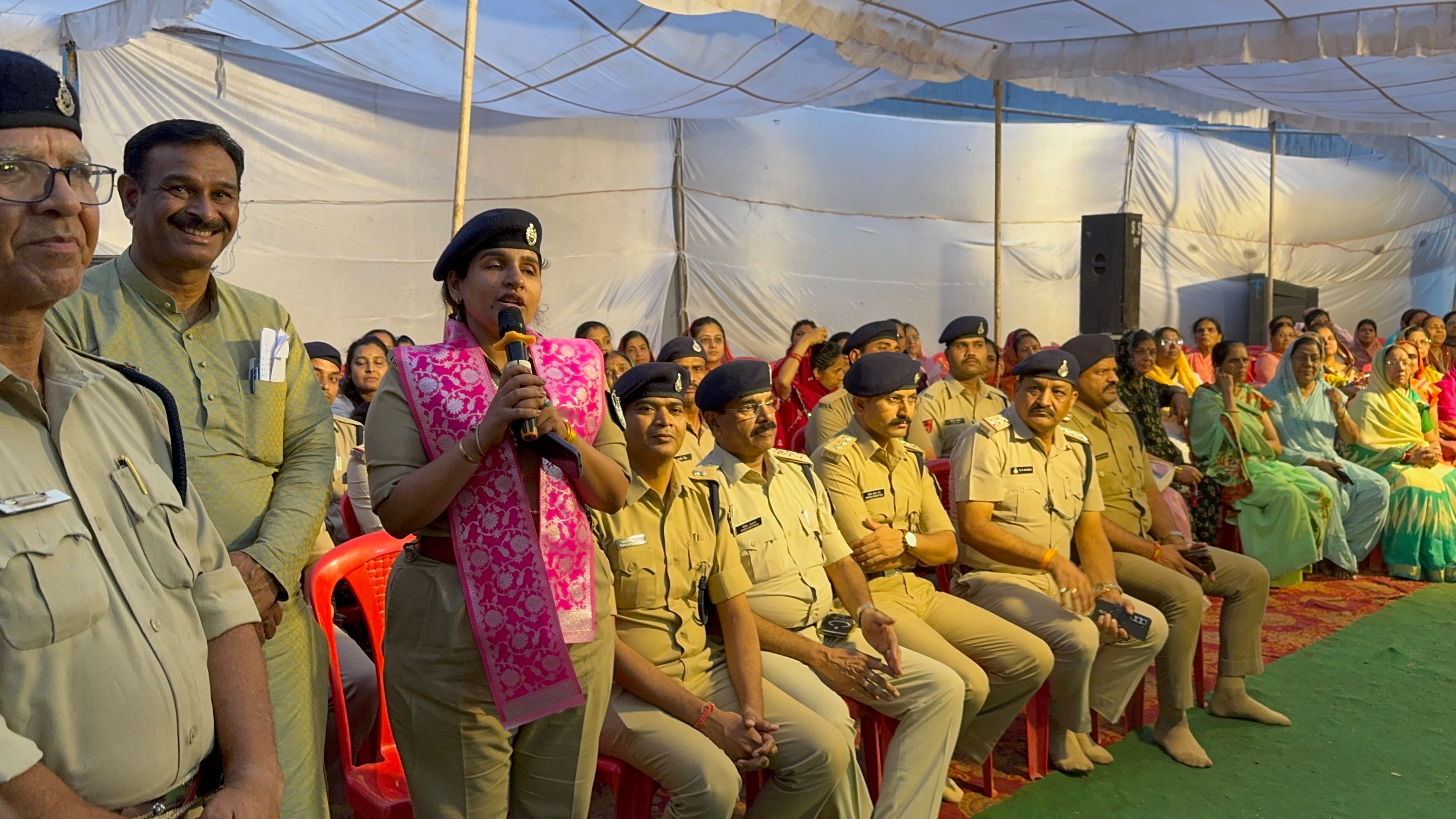 गुना में चेन चोरी सुलझाने पर पुलिस प्रशासन का सम्मान