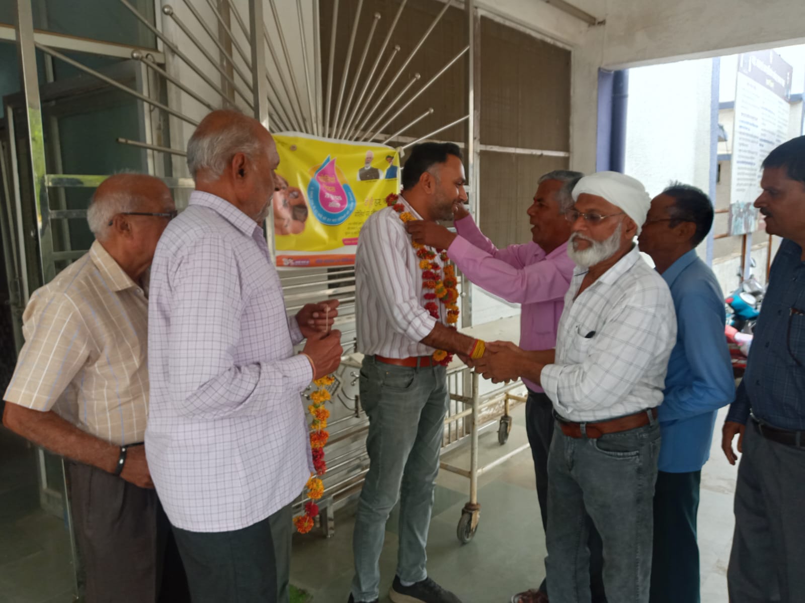 विश्व डॉक्टर दिवस पर रेलवे पेंशनर वेलफेयर एसोसिएशन ने किया चिकित्सकों का सम्मान