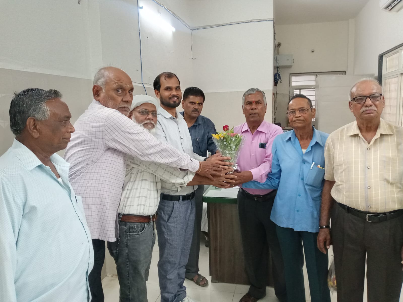 विश्व डॉक्टर दिवस पर रेलवे पेंशनर वेलफेयर एसोसिएशन ने किया चिकित्सकों का सम्मान