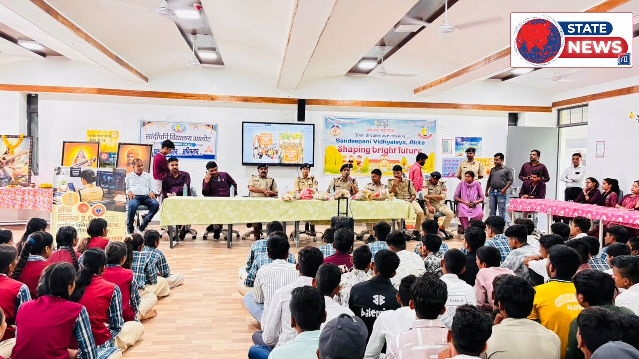 साइबर सुरक्षा और सड़क सुरक्षा को लेकर थाना आलोट की जागरूकता पहल