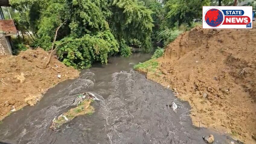 रीवा प्रशासन की मानसून तैयारी जर्जर भवन पर कार्रवाई तेज