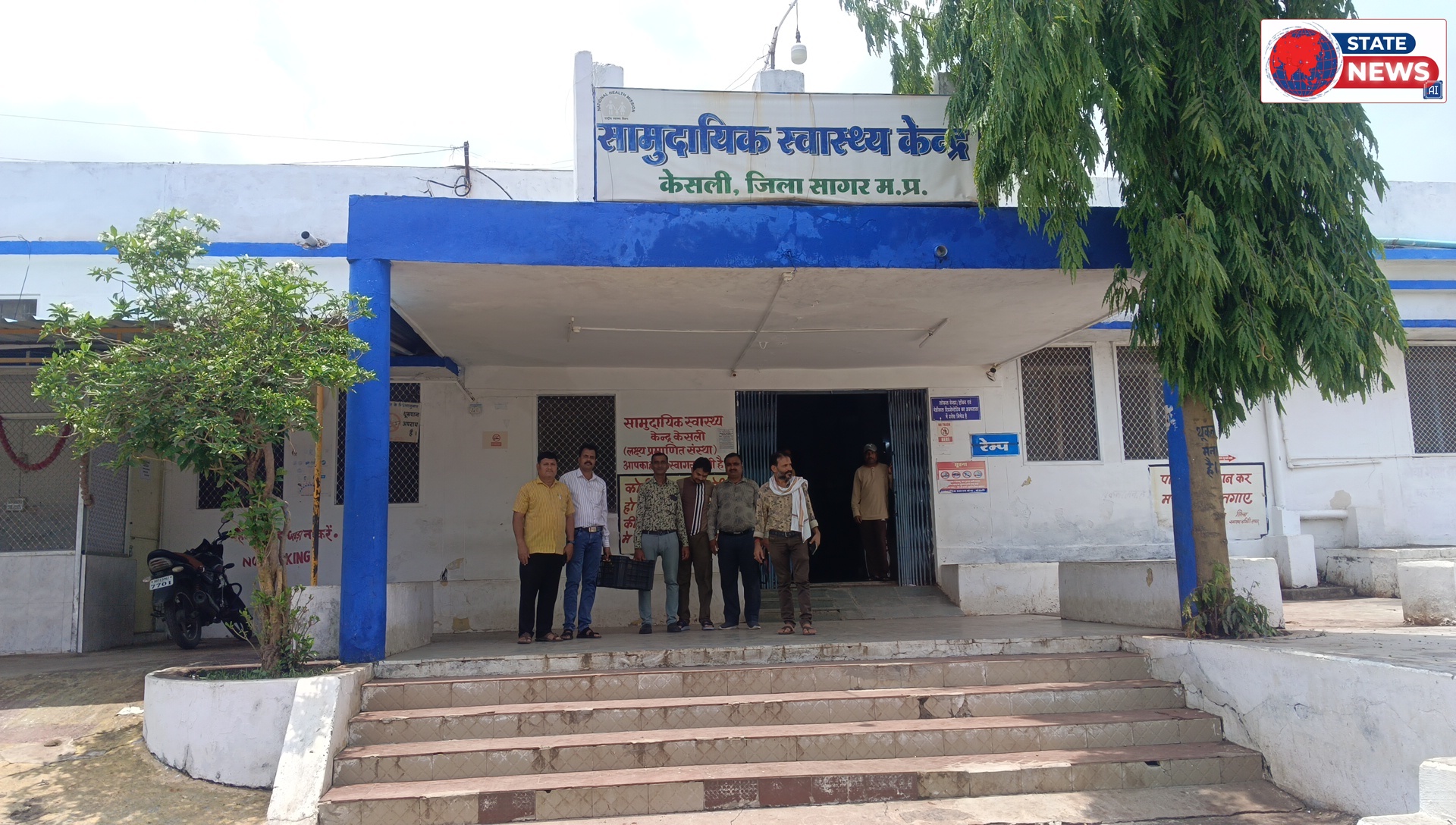 केसली में सेवा भाव के साथ मना रावतपुरा सरकार का जन्मोत्सव: शासकीय अस्पताल में मरीजों को बांटे फल