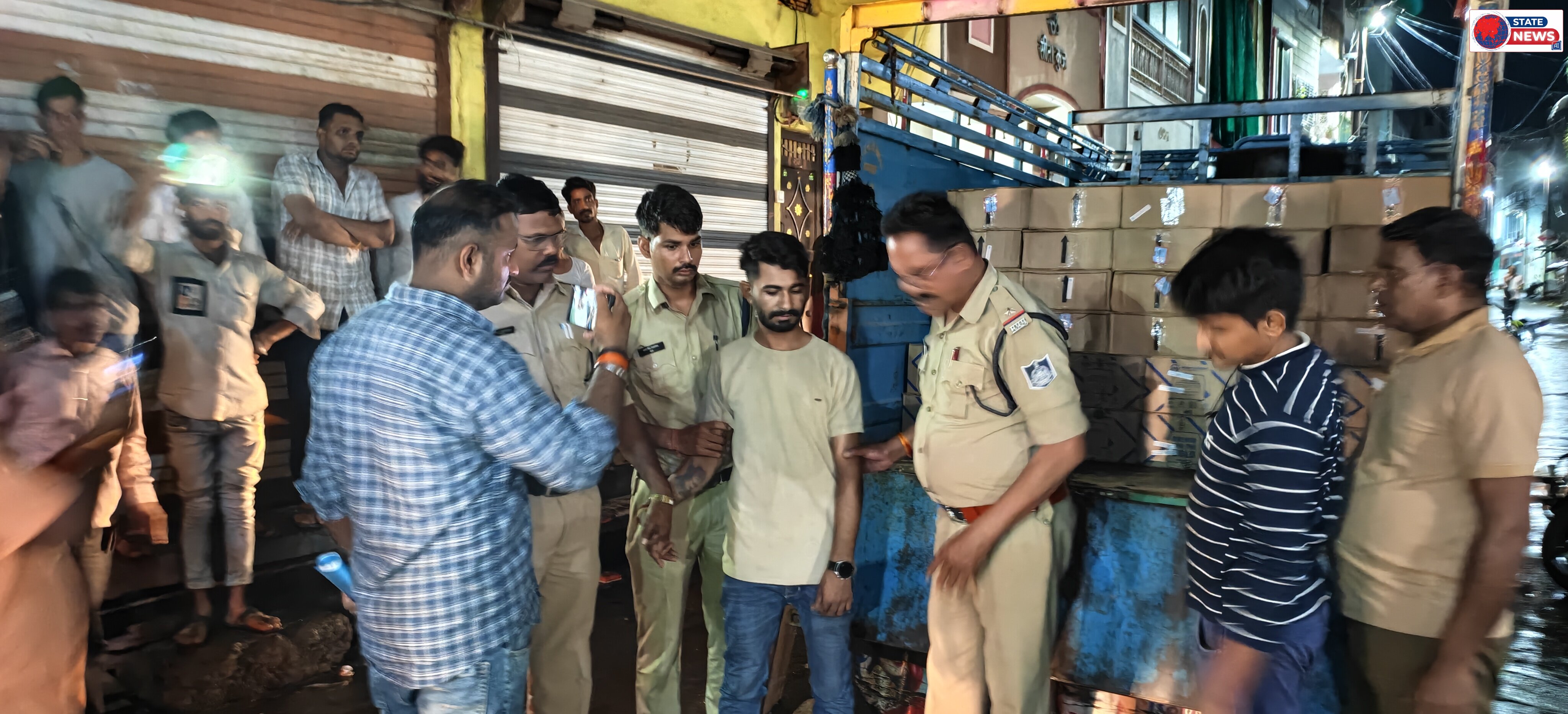 कुम्हार नाका पर पुलिस का बड़ा एक्शन, शराब से भरी पिकअप जब्त