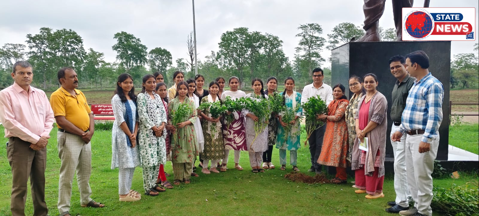बालाघाट: कृषि महाविद्यालय में हुआ 100 से अधिक औषधीय पौधों का रोपण
