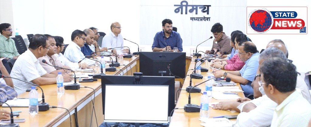 नीमच: समय-सीमा बैठक में कलेक्टर सख्त, फायर सेफ्टी, अतिक्रमण और खाद-बीज की कालाबाजारी पर दिए कड़े निर्देश