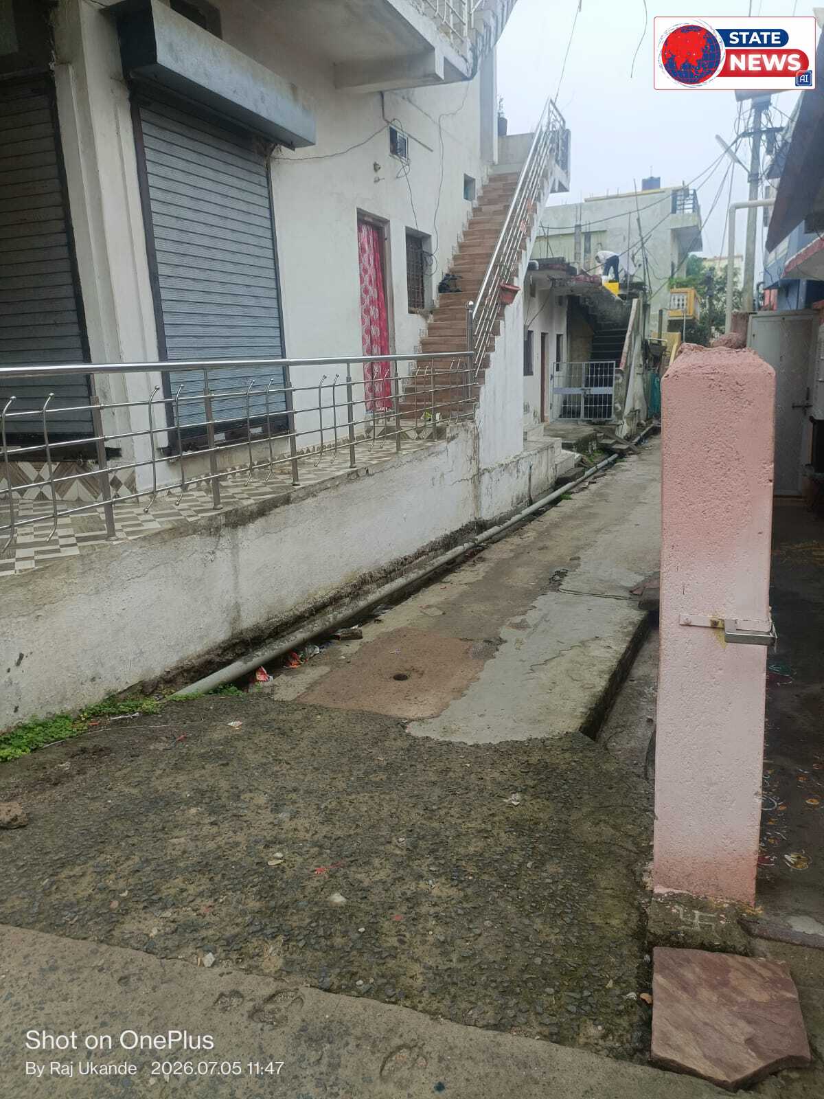 *वार्ड-14 में ठप हुई डोर-टू-डोर कचरा सेवा, बारिश में 100 मीटर दूर कचरा फेंकने को मजबूर रहवासी*
