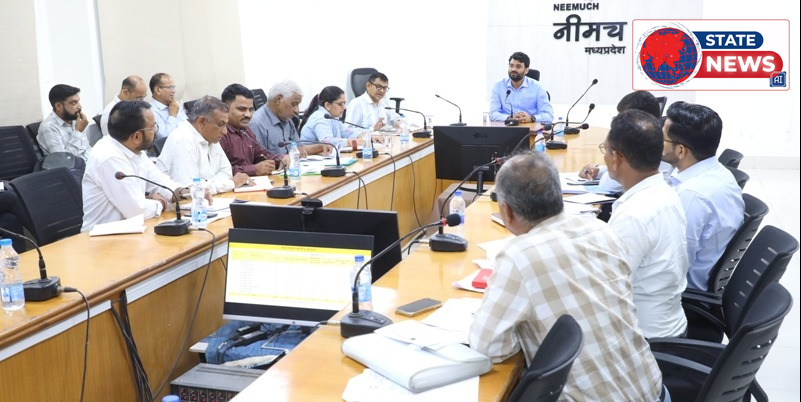 नीमच: कलेक्टर की समीक्षा बैठक में विकास कार्यों पर सख्ती, लापरवाही बरतने वाले उपयंत्रियों पर कार्रवाई के निर्देश