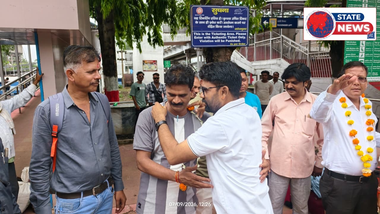 *आमला से अमरनाथ यात्रा पर रवाना हुआ श्रद्धालुओं का जत्था, नगर पालिका अध्यक्ष ने किया आत्मीय स्वागत*