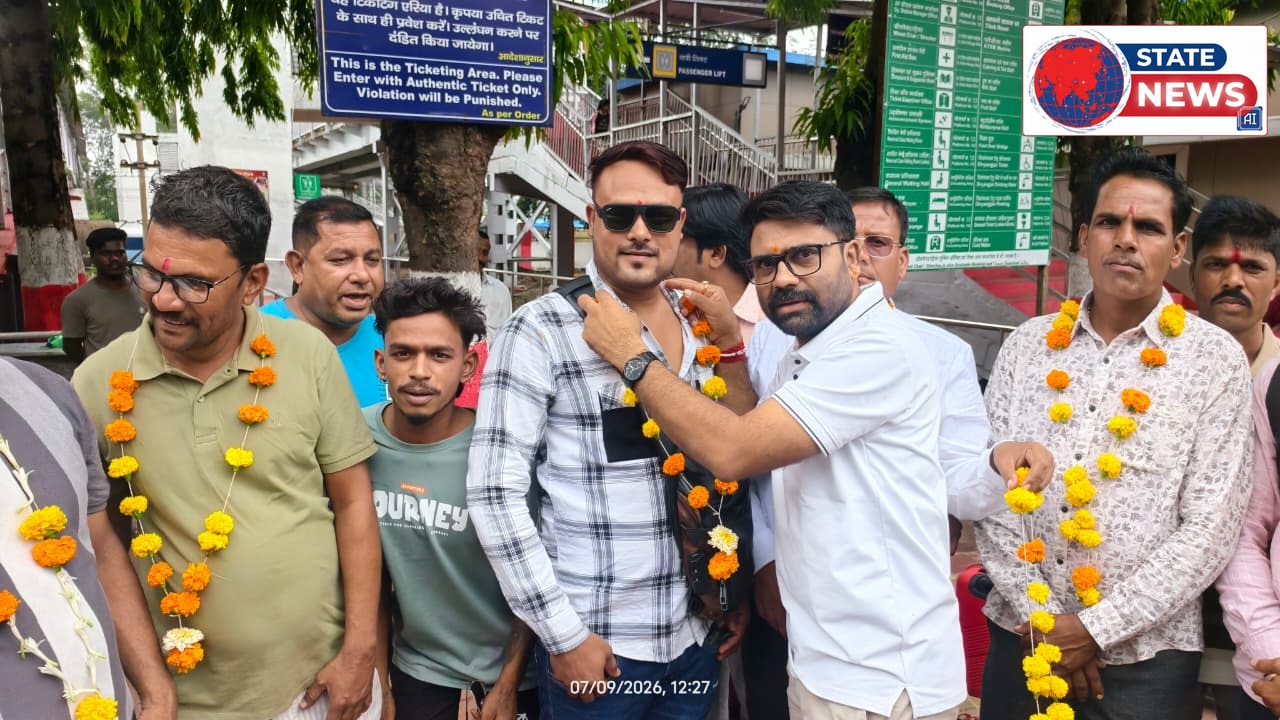 *आमला से अमरनाथ यात्रा पर रवाना हुआ श्रद्धालुओं का जत्था, नगर पालिका अध्यक्ष ने किया आत्मीय स्वागत*