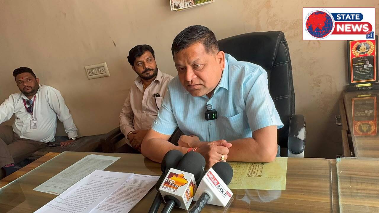 "करोड़ों के रिकॉर्ड कांड पर घिरा प्रशासन, CM से SIT जांच और दोषियों पर FIR की मांग
