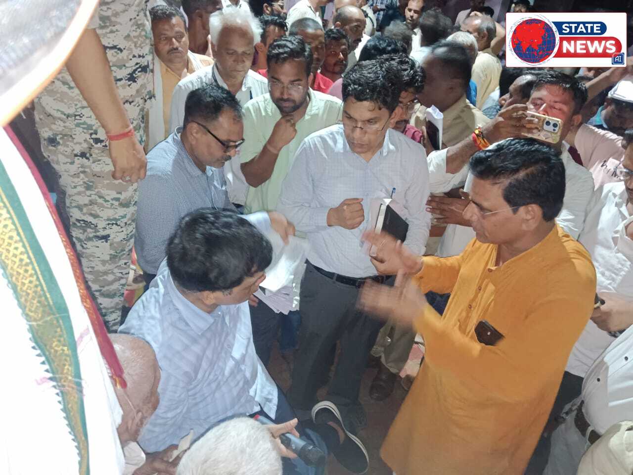 गढ़ी में अवैध शराब पैकारी का आरोप, कलेक्टर से शिकायत; पुलिस और आबकारी विभाग की कार्यप्रणाली पर उठे सवाल